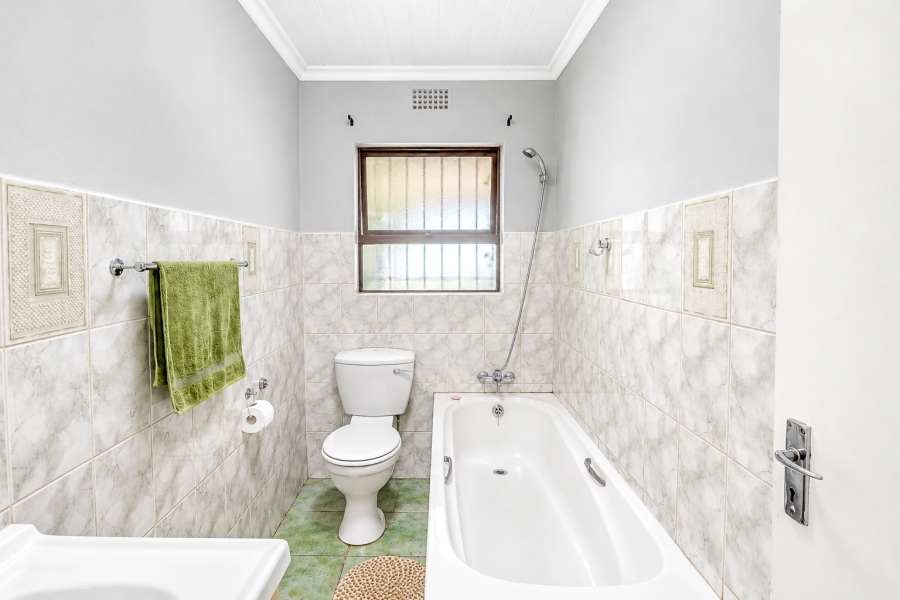3 Bedroom Property for Sale in Sunnyridge Eastern Cape
